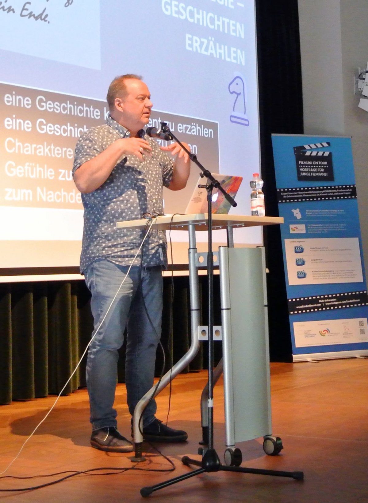 Prof. Jens Becker von der Fimuniversität Babelsberg KONRAD Wolf bei seinem Vortrag. Foto: Präsenzstelle Finsterwalde