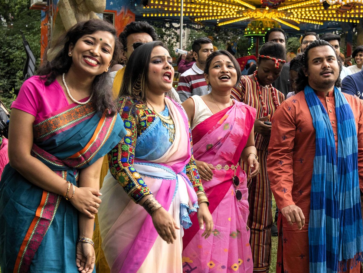BTU-Studierende aus Bangladesh singen bei Cottbus Open.