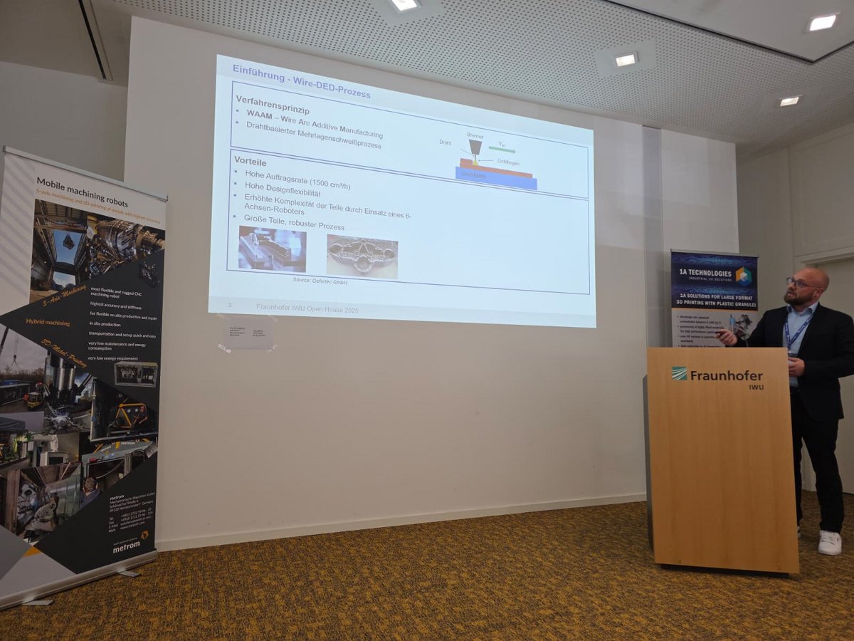 Prof. Härtel hält Vortrag beim IWU Open House 2025 in Chemnitz