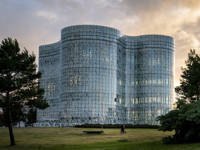 Außenansicht des IKMZ (Bibliothek)
