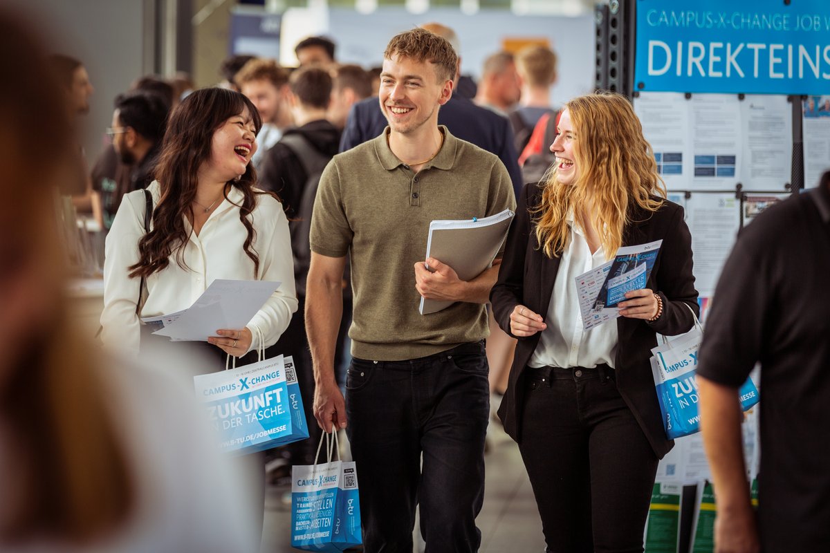 Junge Jobinteressierte auf der campus-X-change