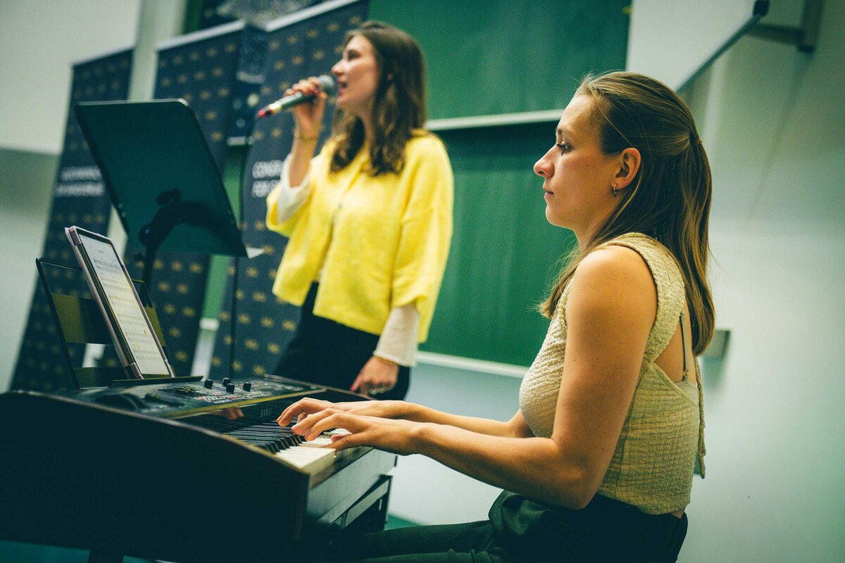 Deanna Wirth und Stella-Marie Jahn
