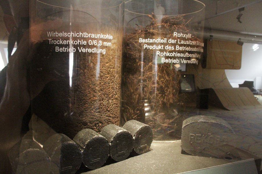 Display of Coal in the “Archive of Disappeared Villages” (Forst) © Ingmar Lippert