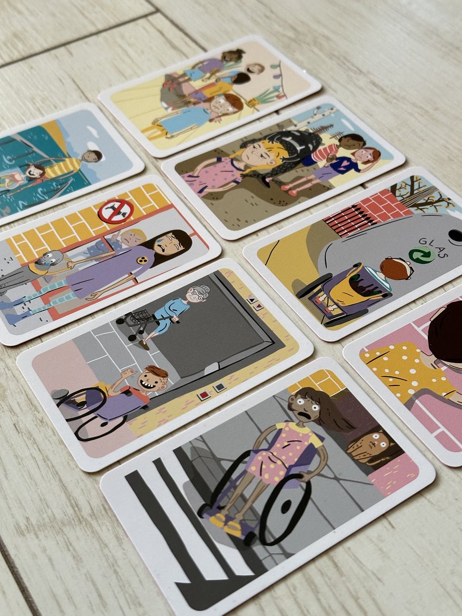 Das Foto zeigt die Spielkarten des Kartenspiels "Barriereteufel".