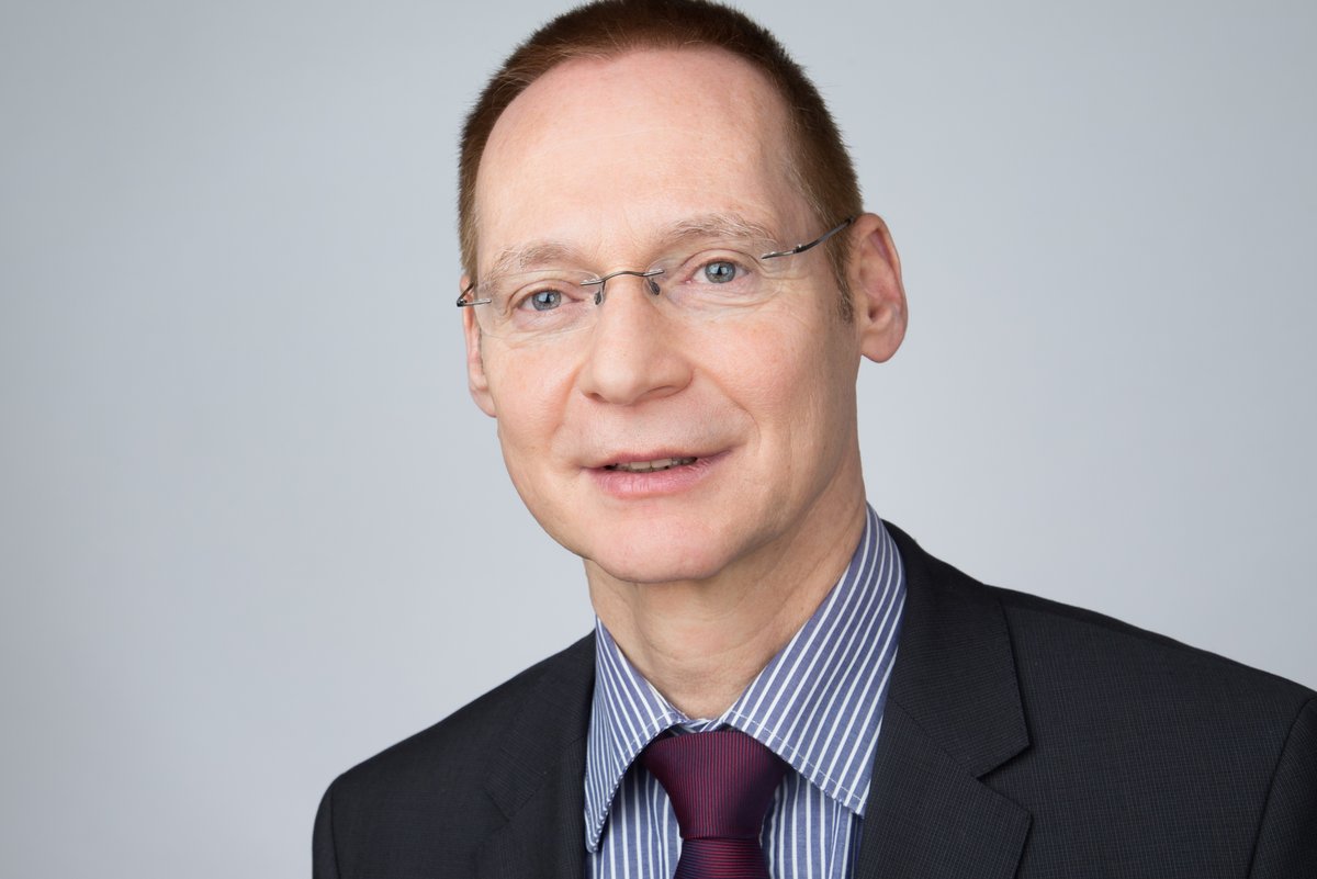 Porträtfoto von Dr. Albrecht Sommer. Quelle: Annette Koroll Fotos