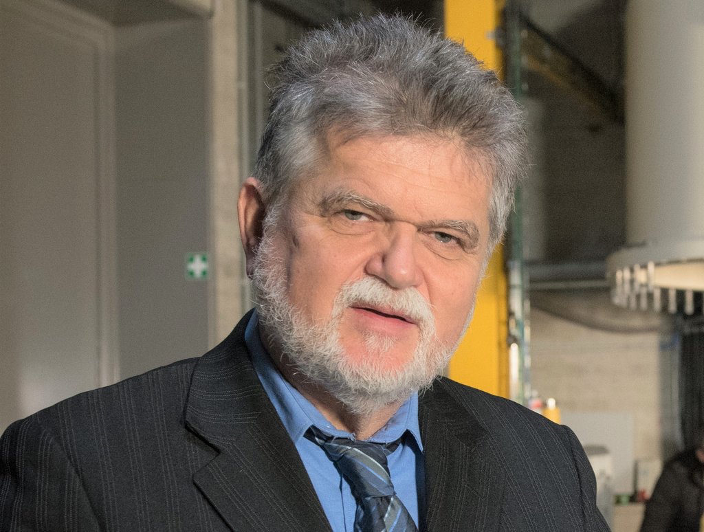 Portrait photo of Prof. Dr. Heinz Peter Berg