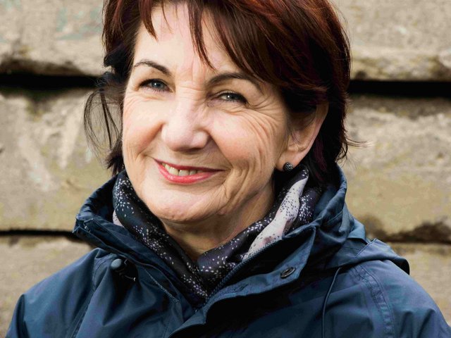 Porträtfoto von Prof. Dr.-Ing. Angelika Mettke.