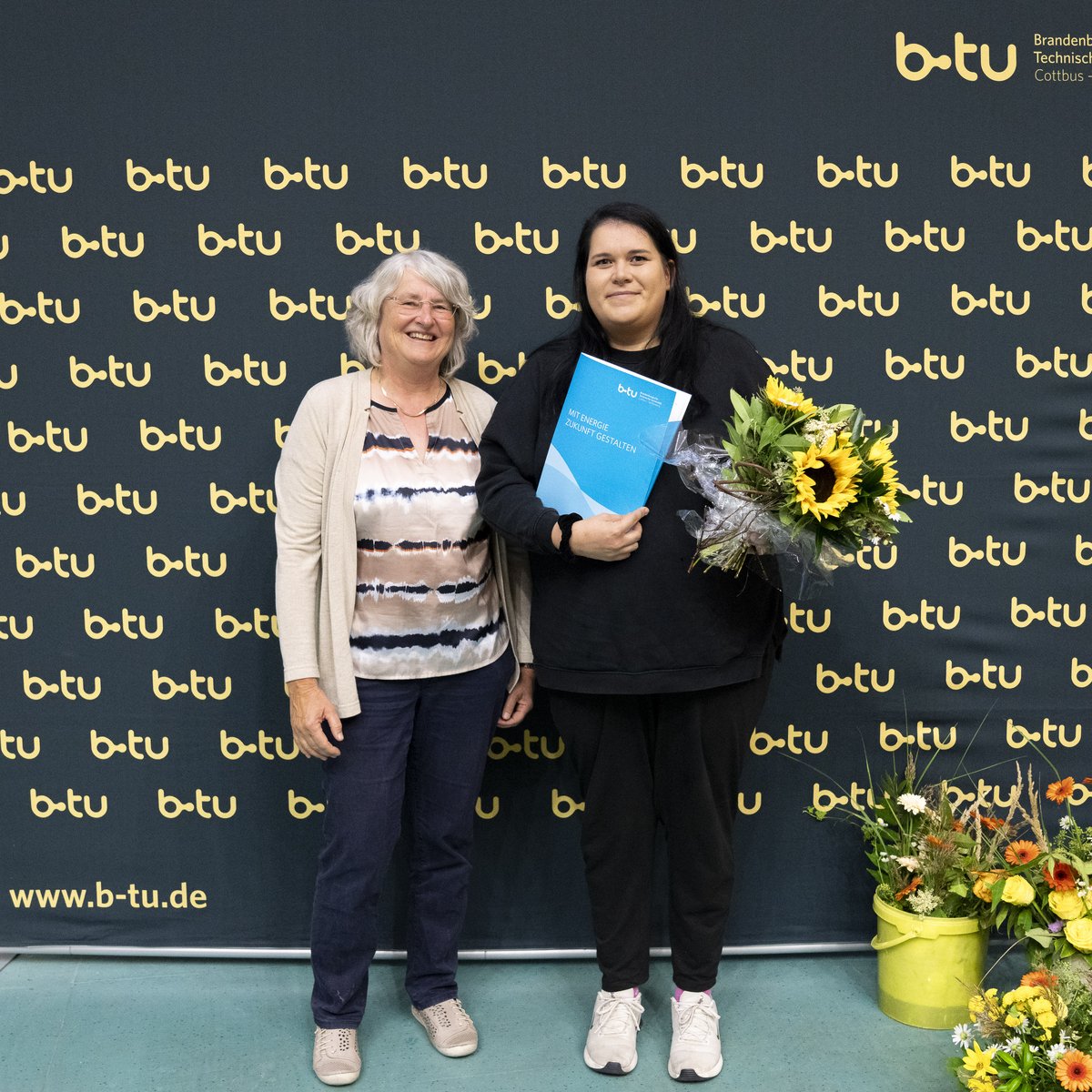 Prof. Dr. Annemarie Jost und Luisa Reischauer