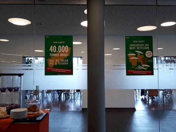 Plakate in der Mensa in Senftenberg