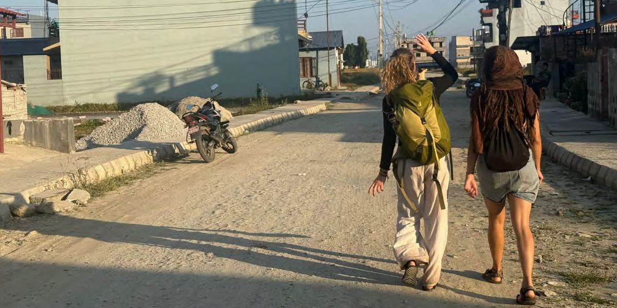 2 Frauen beim Wandern