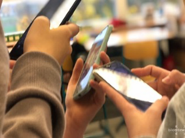 Schüler:innen beim Workshop Medienkompetenz (bilderbewegen e.V.) 