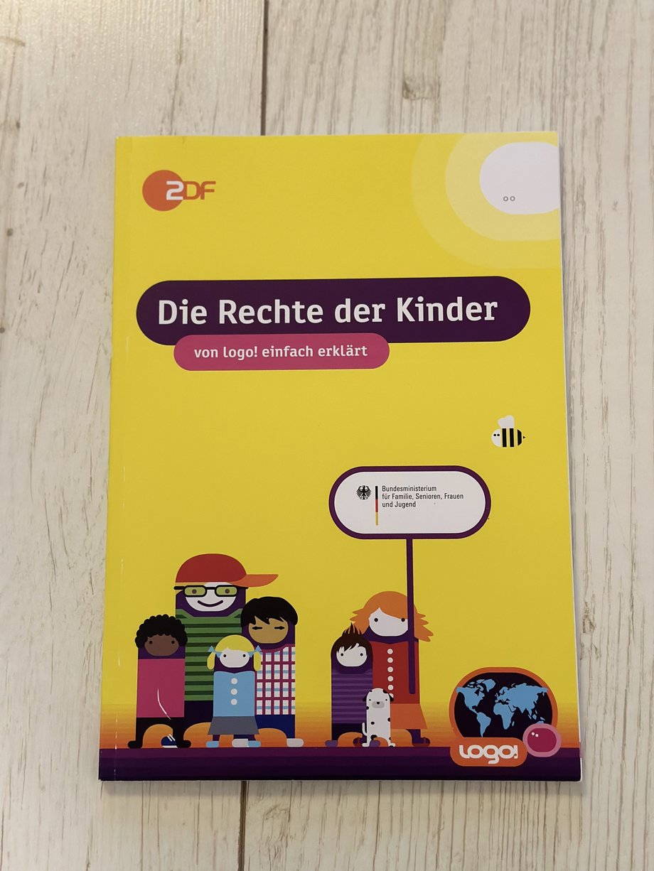 Die Grafik zeigt ein Foto des Buchs "Die Rechte der Kinder" von ZDFlogo!