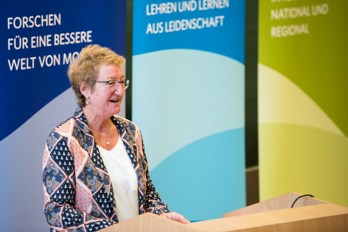 Prof. Dr. Kathrin Lehmann bei Ihrer Ansprache.