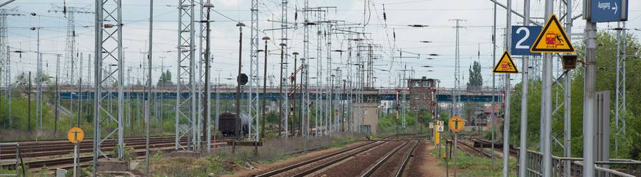 Netzwerk Oberleitungen am Bahnhof Cottbus