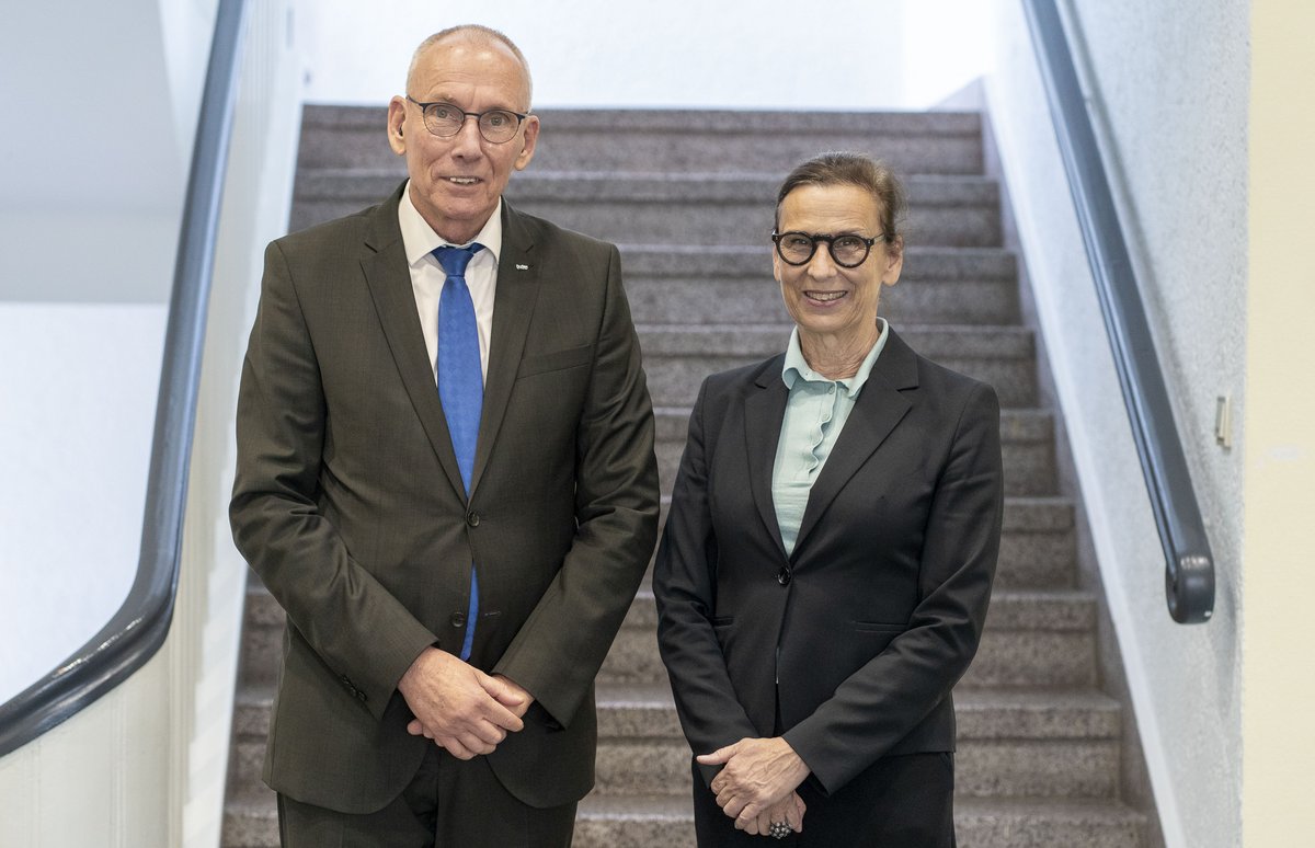 Die Präsidentin und der Vizepräsident für Forschung und Transfer