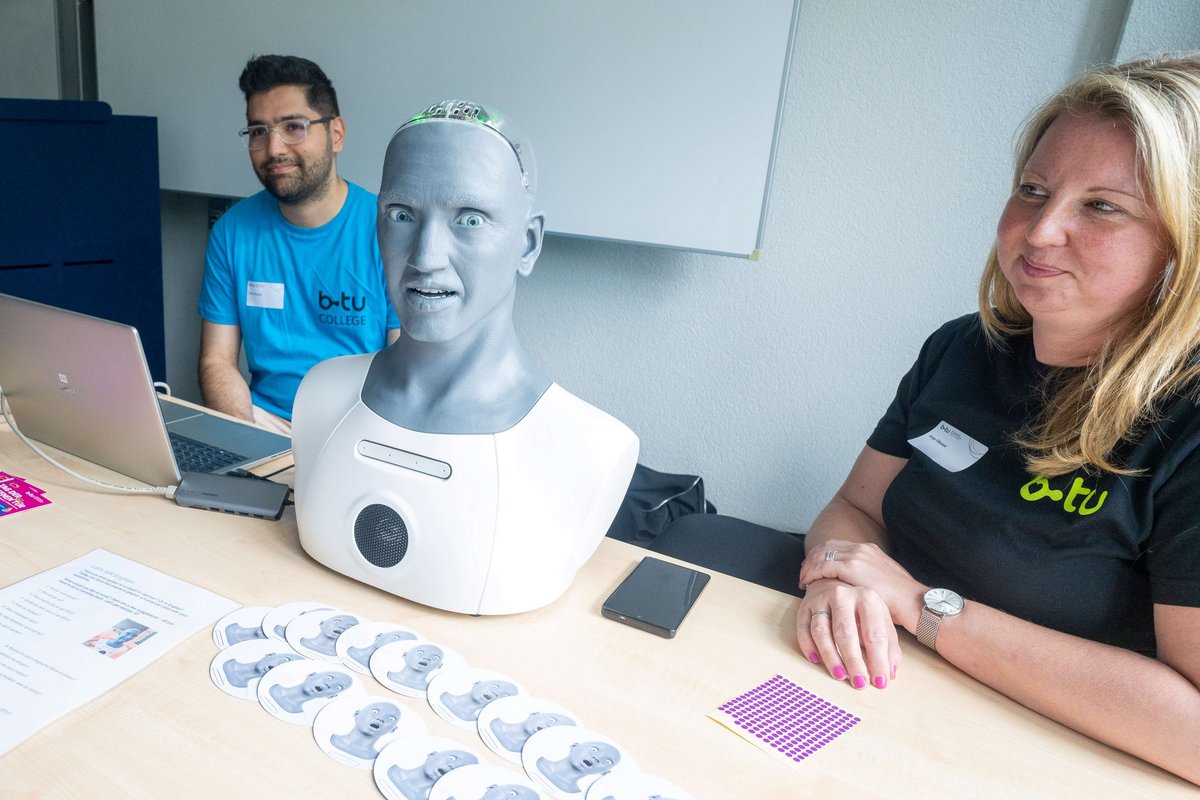 University course featuring a humanoid robot.