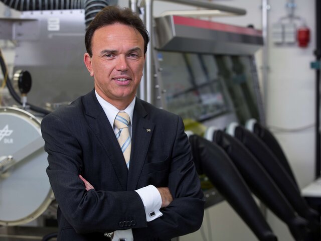 Porträtfoto von Prof. Dr. André Thess. 