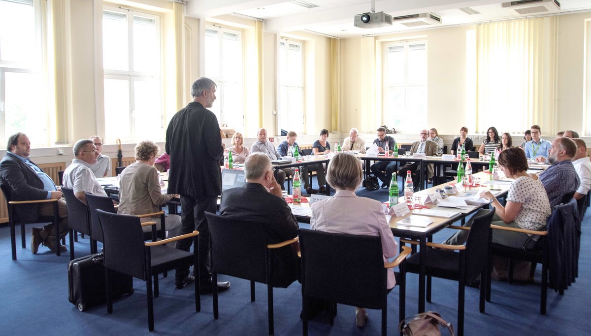 Begrüßung und Erläuterungen durch Prof. Dr. Matthias Koziol.