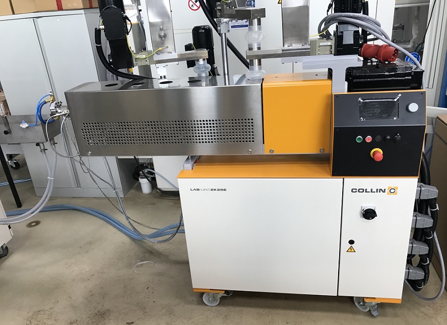 Foto der Extrudereinheit der COLLIN Lab Line Compounder ZK25E-42D