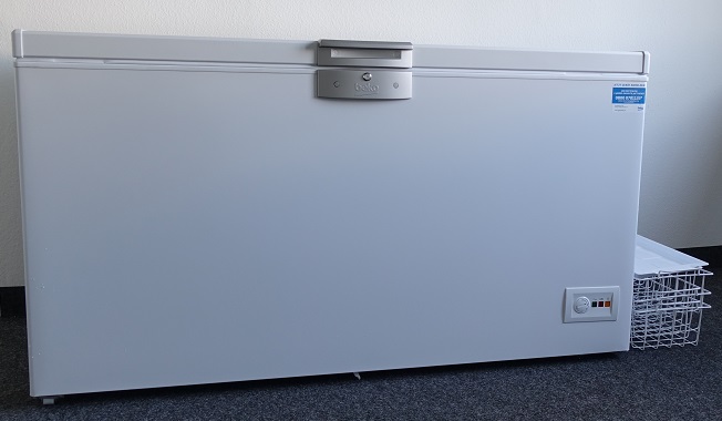 Bild der weißen Gefriertruhe Beko HSA 47520