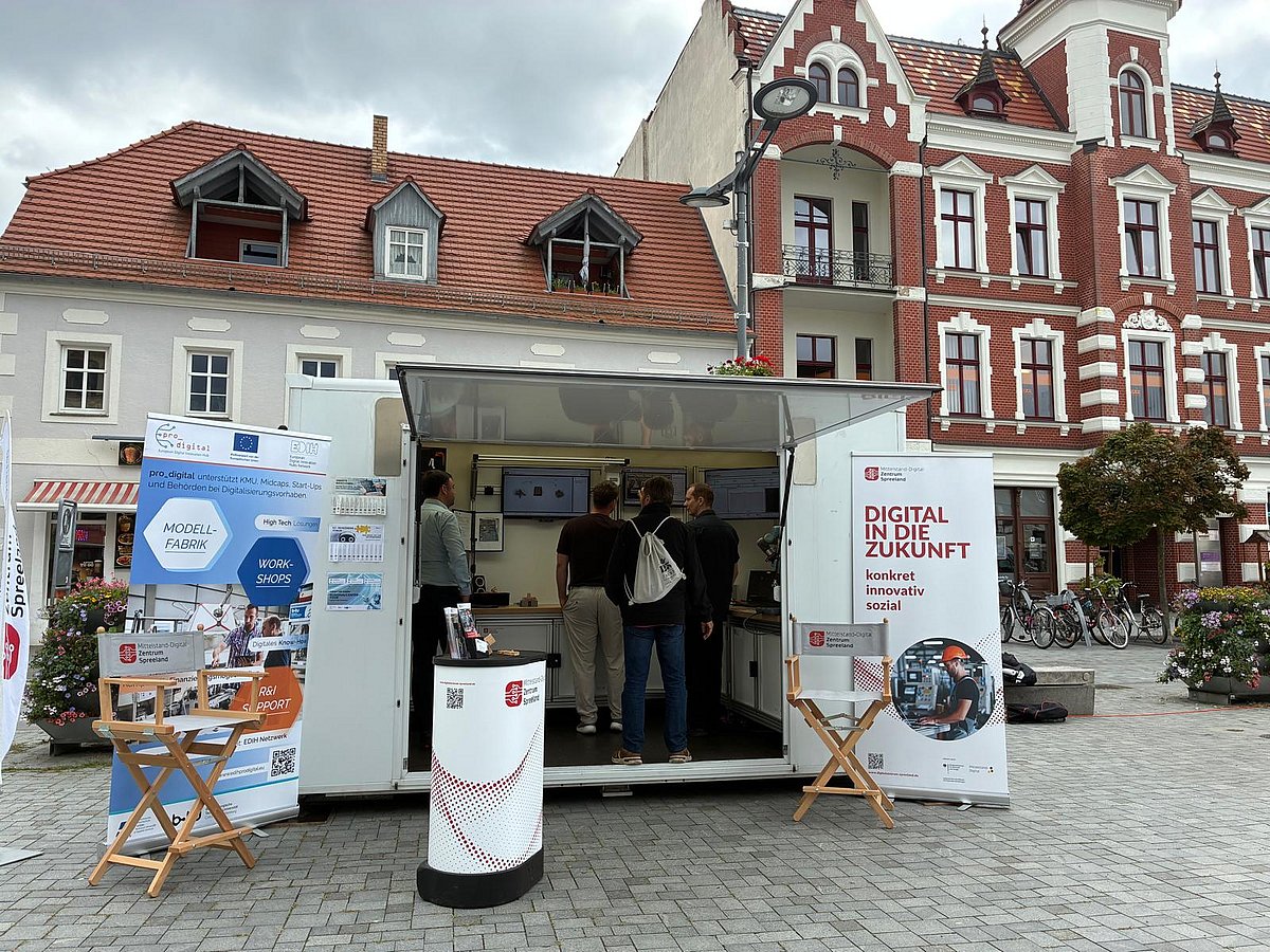 Der WiD-Markttag stieß auf reges Interesse in der Bevölkerung (© D. Franke-Sakuth)