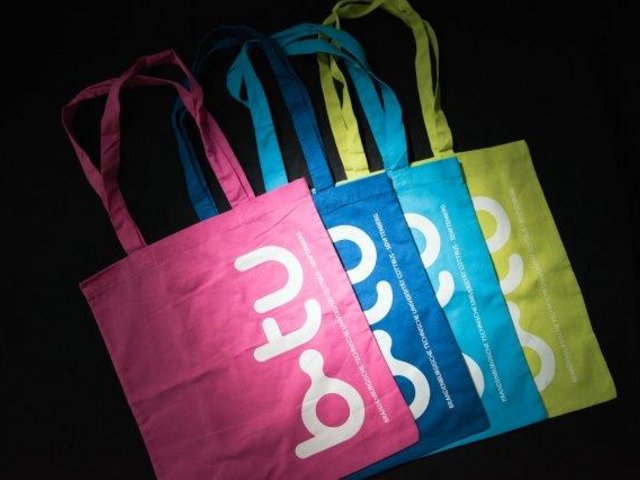 Merchandising in the Library: Bags, USB sticks, Power banks and ballpoint ...