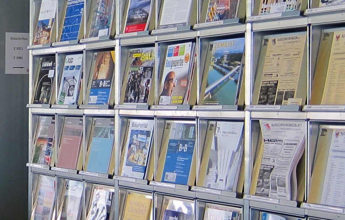 Zeitschriftenklappen (Foto: Bibliothek)