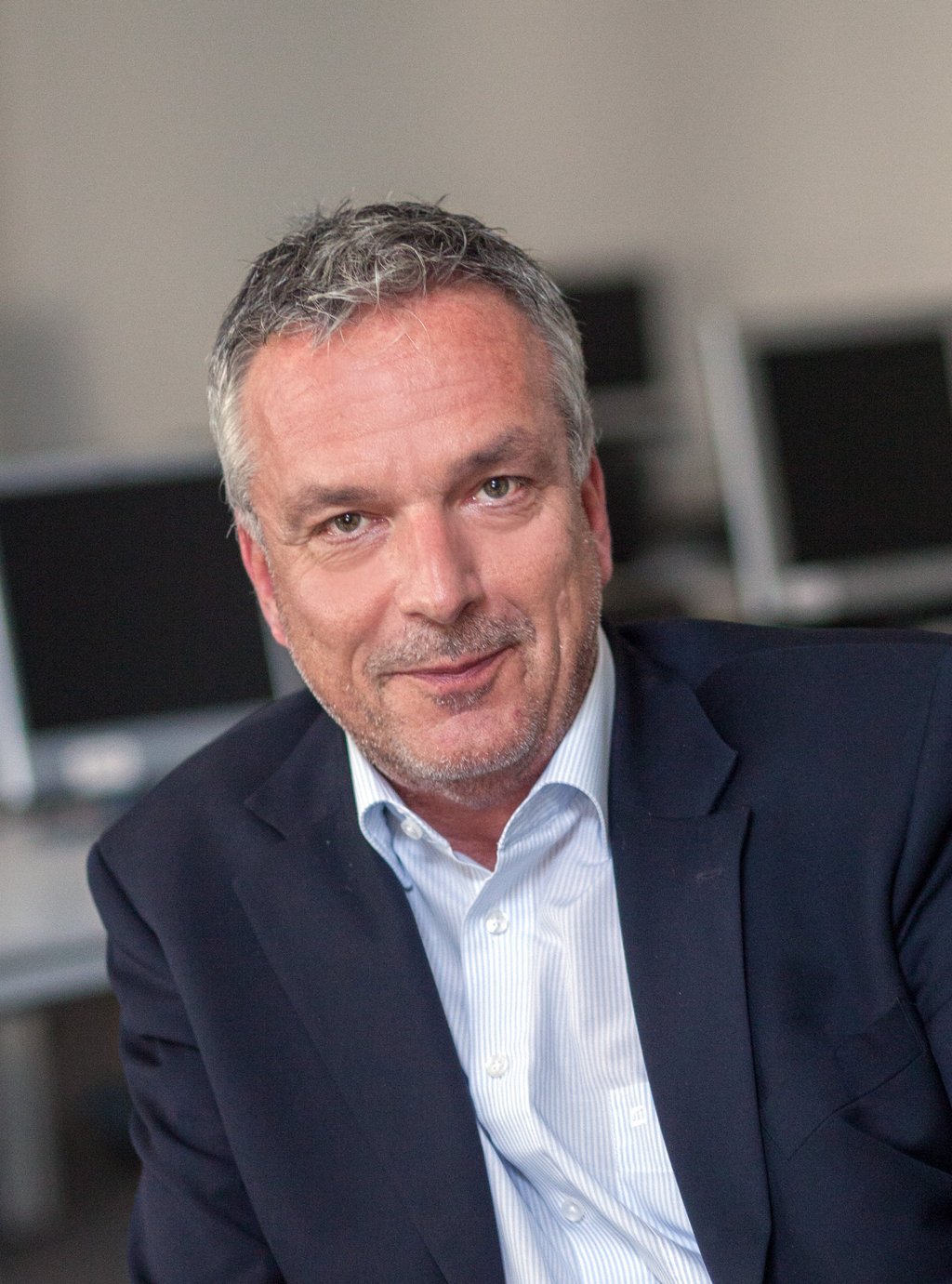 Prof. Dr.-Ing. Uwe Meinberg Prof. Dr.-Ing. Uwe Meinberg