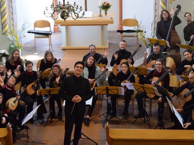 The Brandenburg/Berlin state youth plucked string orchestra.