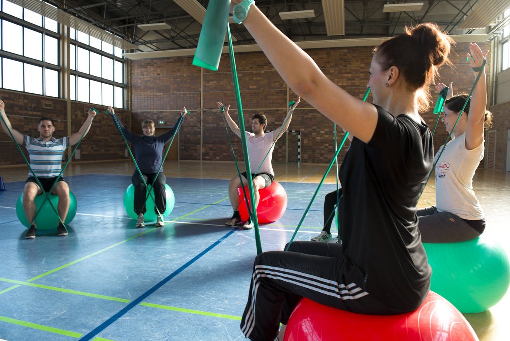 Sports at BTU Employees at the spine gymnastics
