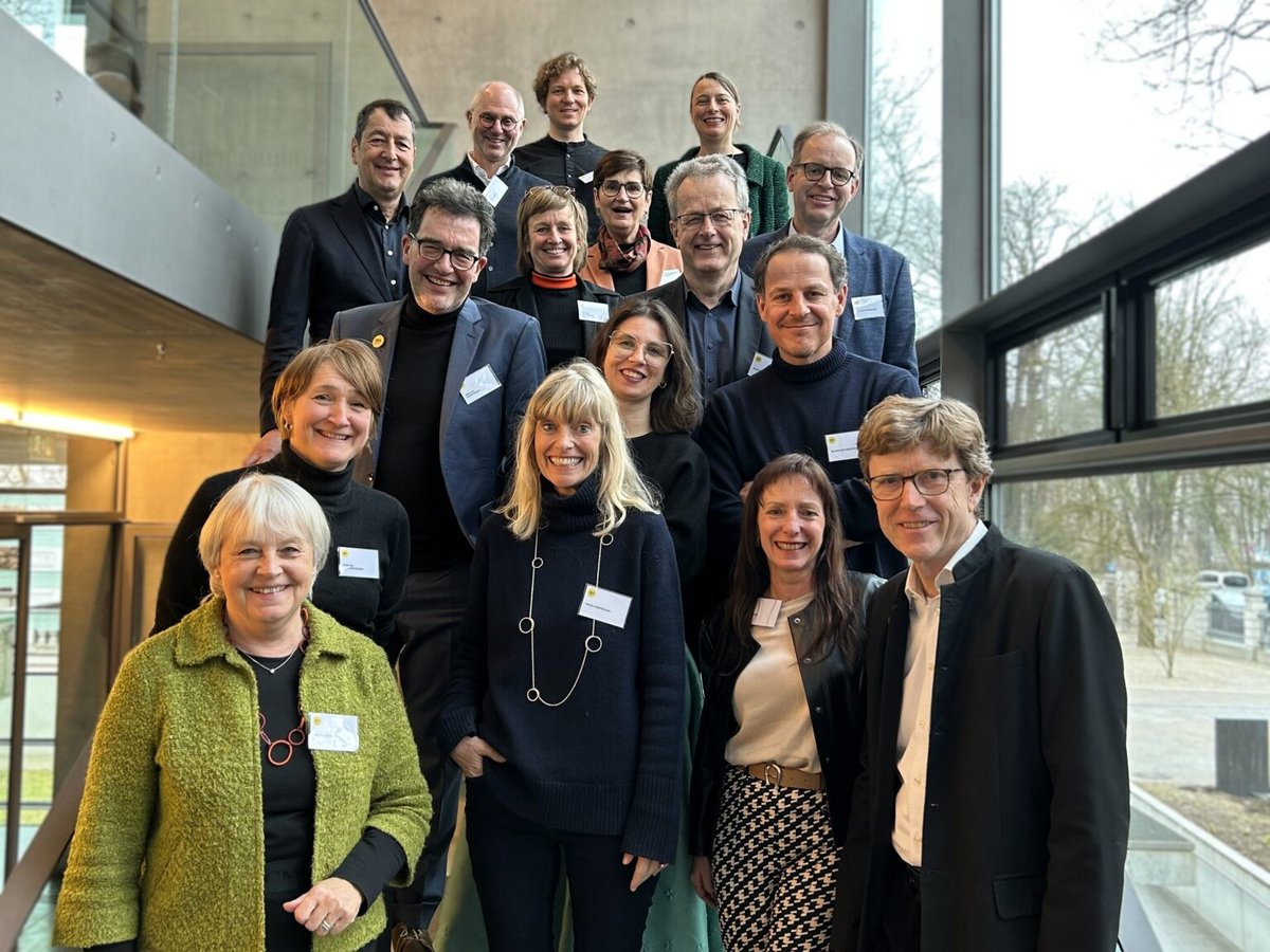 Gruppenfoto der Kuratoriumsmitglieder