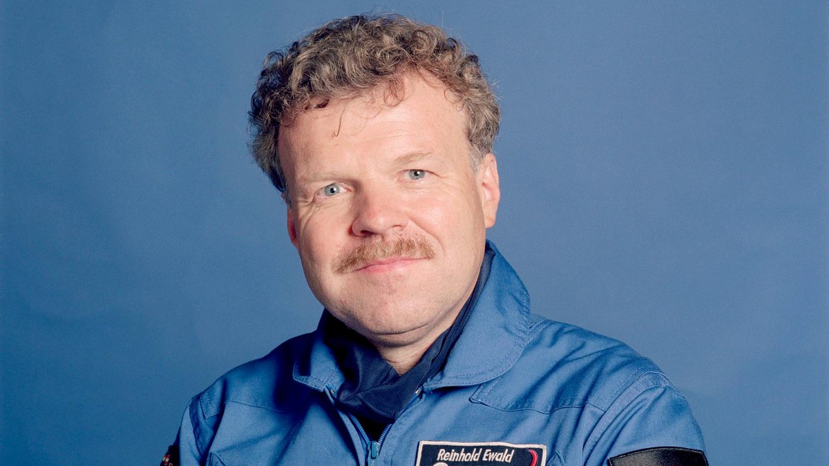 Porttätfoto des Astronauten Prof. Dr. Reinhold Ewald.