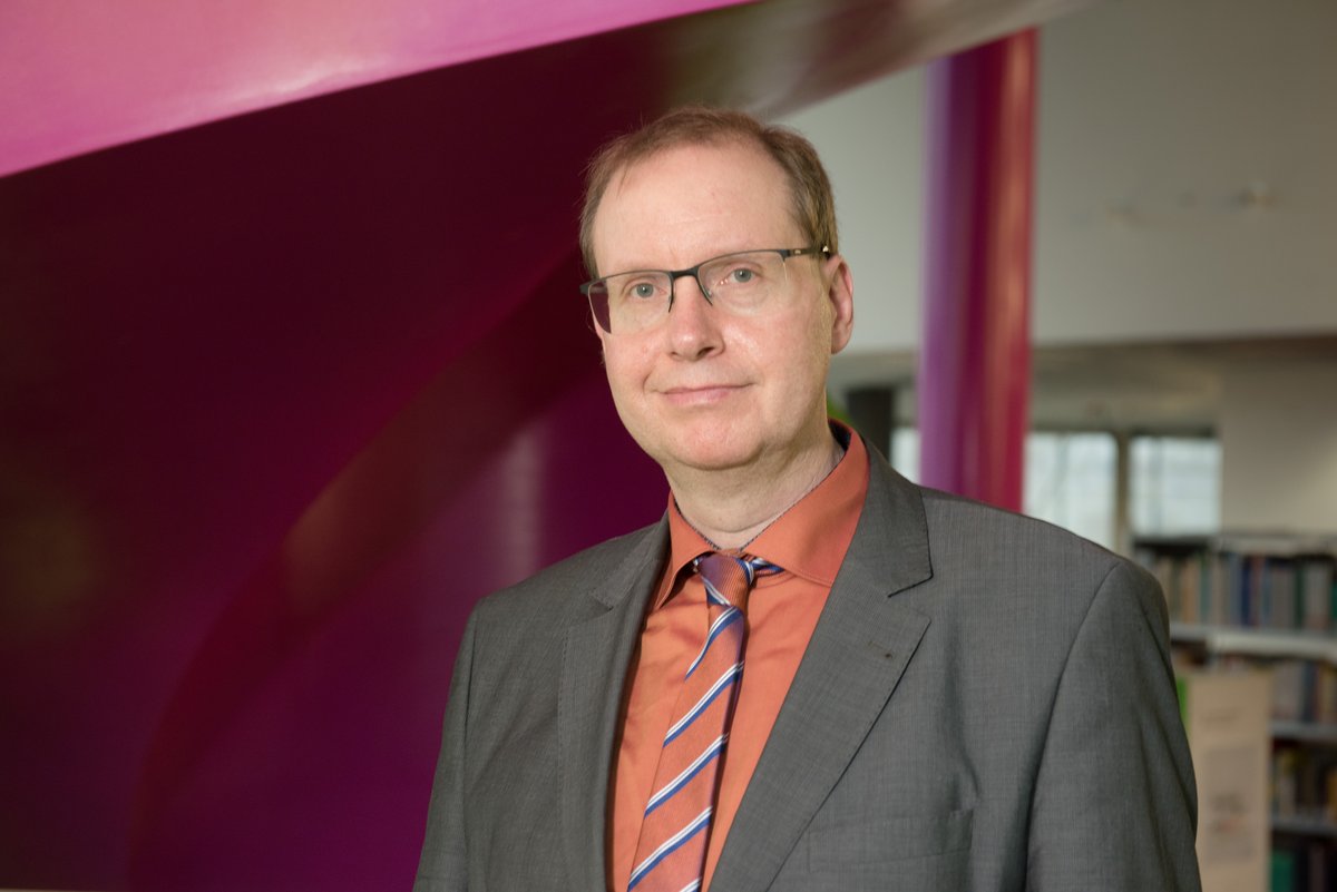Prof. Michael Hübner