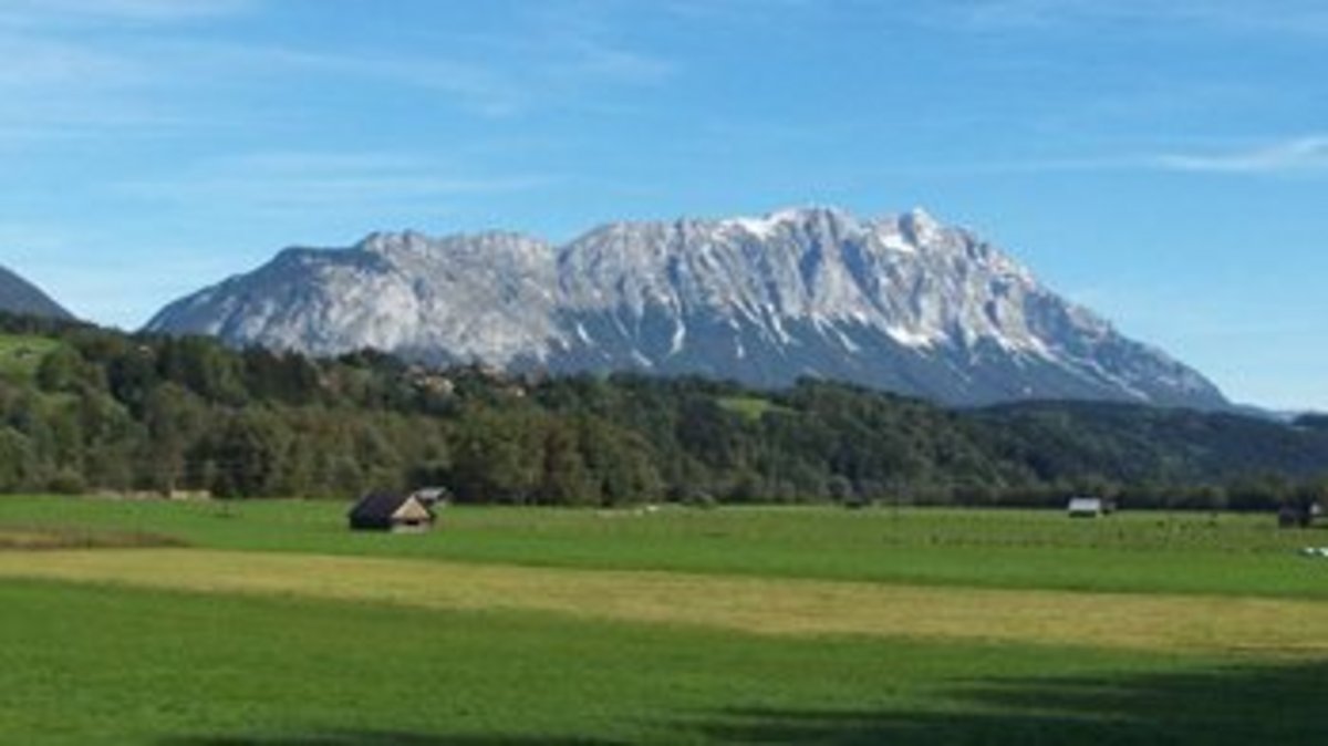 Ein Bild mit dem Link zur Erfahrungsberichte der Studierende, die in Österreich Austauschstudent/-in waren