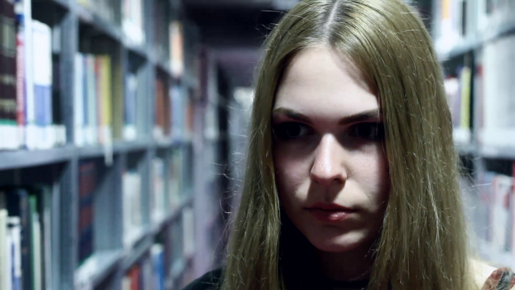 Stalker (5 Min.) / von Patrick Junge, Henning Dommann Stalker (5 Min.) / von Patrick Junge, Henning Dommann