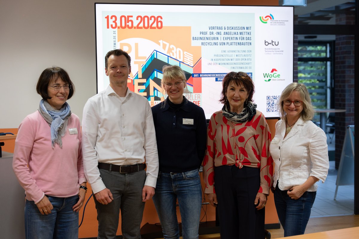 Fr. Dr. Müller (BTU Cottbus-Senftenberg), Hr. Loos (WoGe Finsterwalde), Fr. Dr. Hohnhaus (Präsenzstelle), Fr. Prof. Mettke (BTU Cottbus-Senftenberg) und Fr. Wolski (Präsenzstelle) © M. Winkelmann