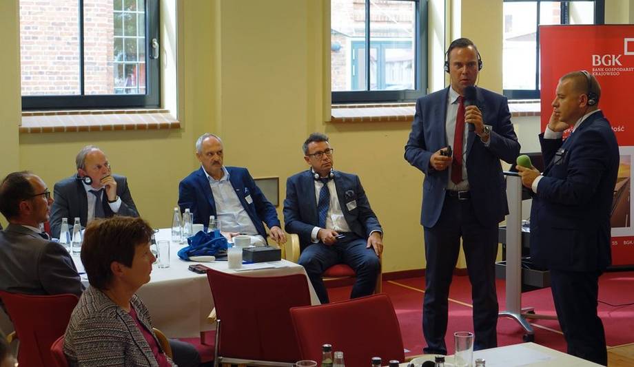 Prof. Seidlitz bei der deutsch-polnischen Wirtschaftskonferenz Prof. Seidlitz und weitere Gäste bei der deutsch-polnischen Wirtschaftskonferenz
