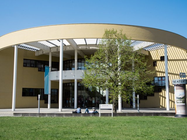 Blick auf das Konrad-Zuse-Medienzentrum