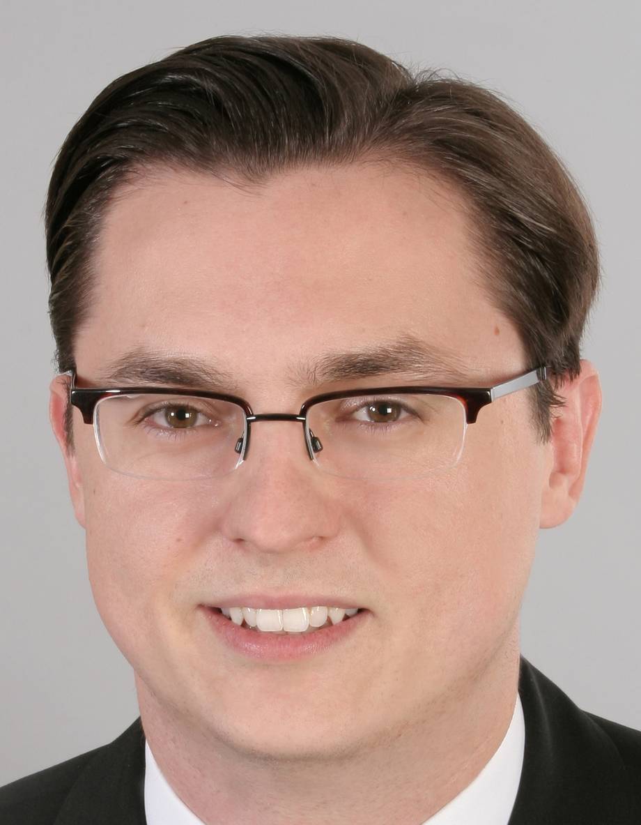 Dr. Andreas Kolo Dr. Andreas Kolo