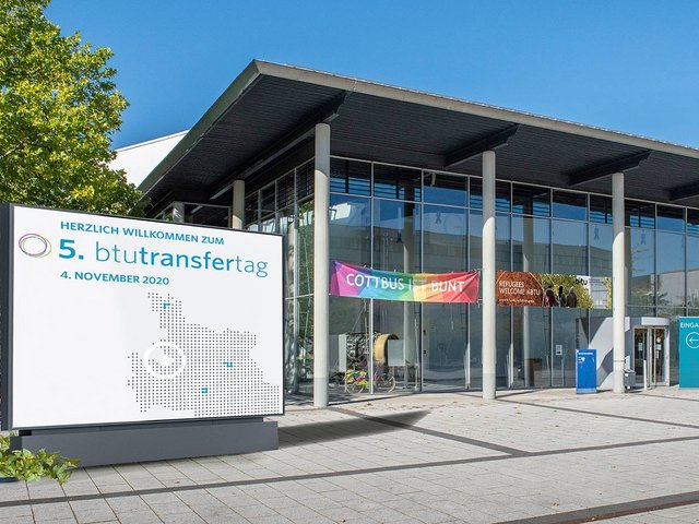 Plakat zum Transfertag vor dem ZHG