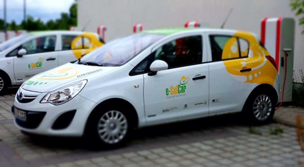 Elektroautos aus dem Projekt e-SolCar