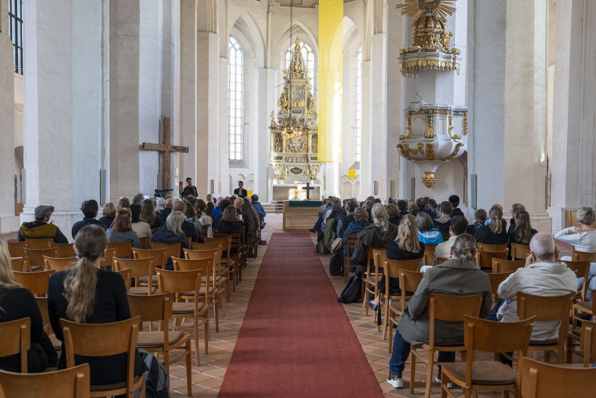 Blick in den Kirchenraum