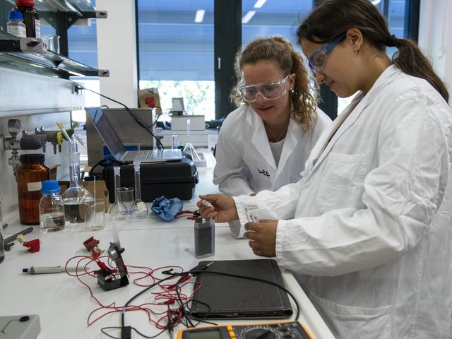 Female students in the laboratory