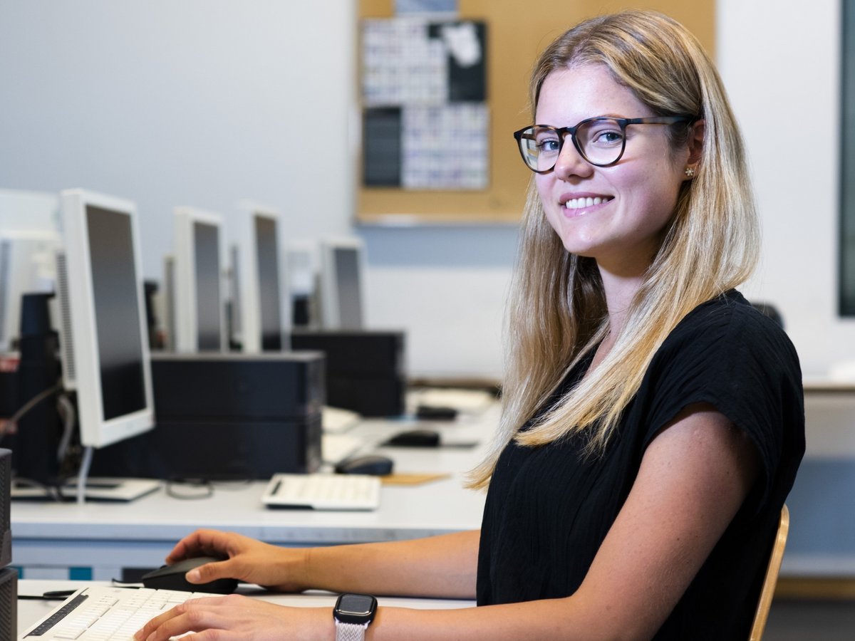 Portrait photo of civil engineering master's student Julia Gebler. Photo: BTU, Ralf Schuster