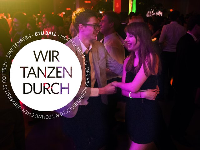 Ein Tanzpaar auf dem BTU Ball 2017.