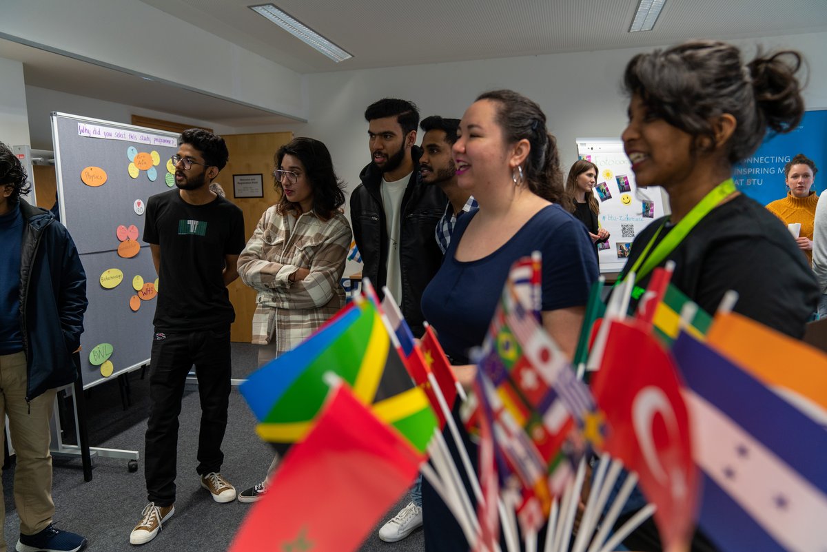 Group of international students at the Welcome Point