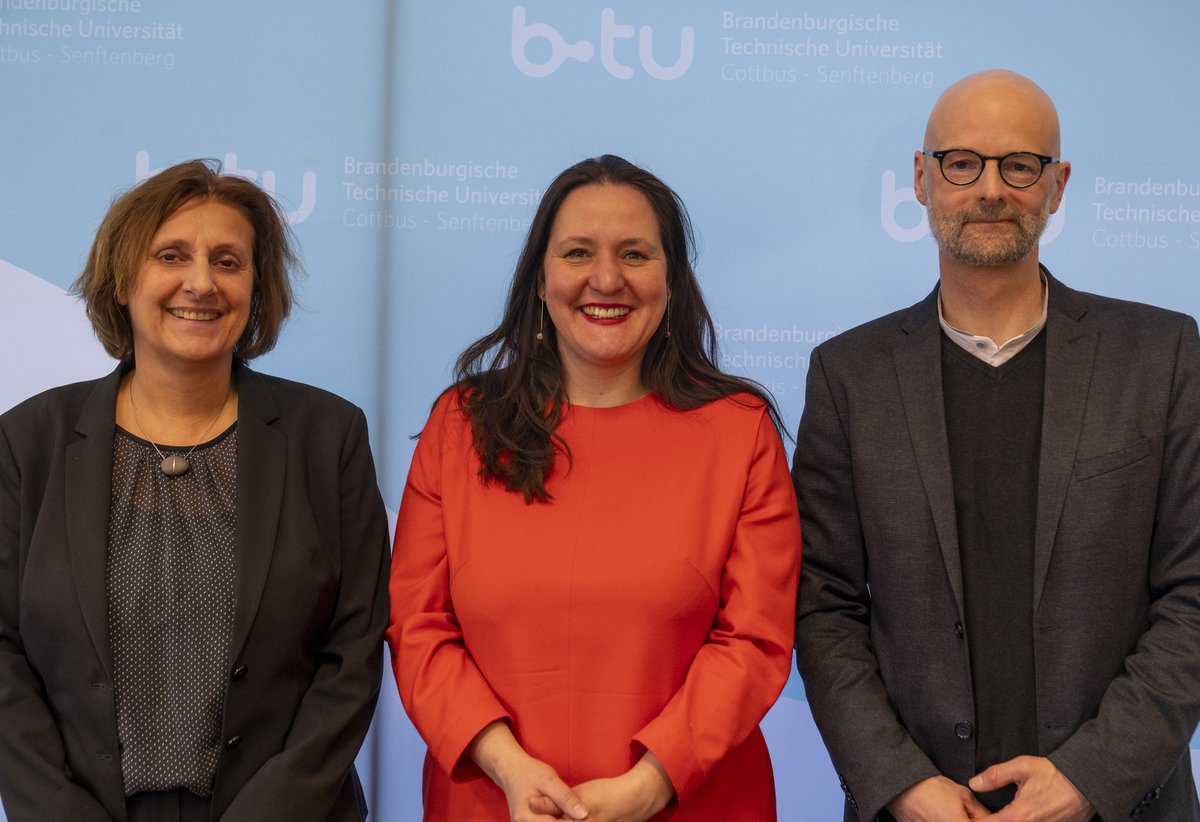 Gruppenbild der Sprecher*innen der beteiligten Institutionen MBJS, MWFK und BTU