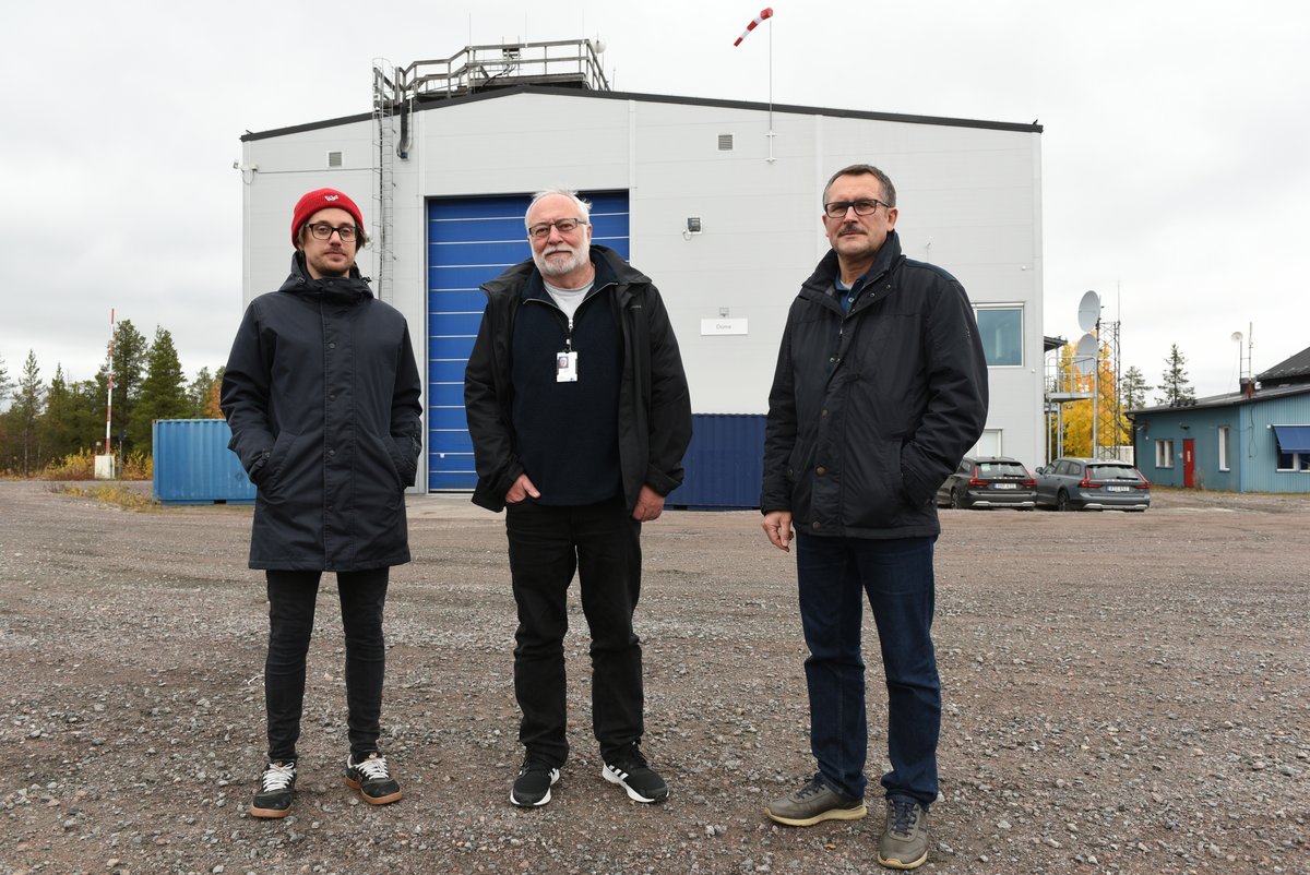 Scientists Dr. Antoine Meyer, Dr.-Ing. Martin Meier and Dr.-Ing. Vasyl Motuz (from left to right) in front of the payload integration hall.  