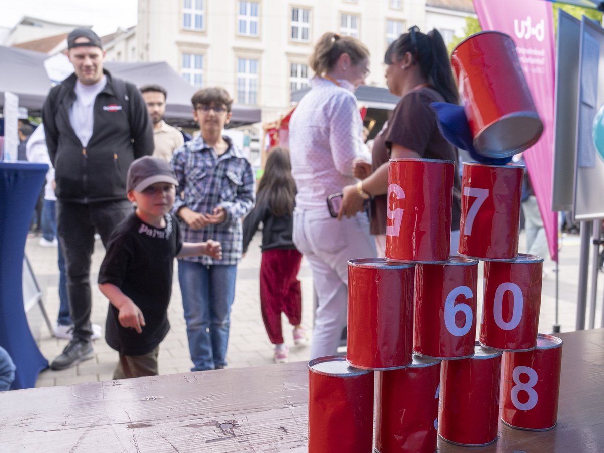 Dosenwerfen am Infostand der Zentralen Studienberatung der BTU Cottbus-Senftenberg beim Kleb A Sol 2026