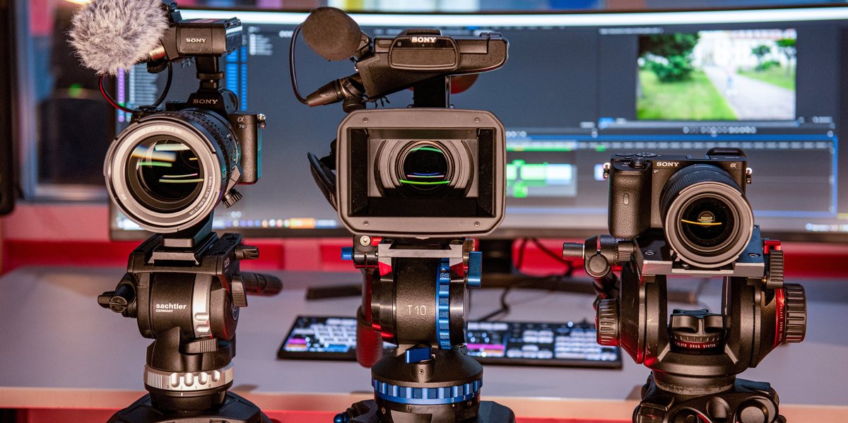 Coverbild zu "Medienproduktion": Verschiedene Kameras im Einsatz